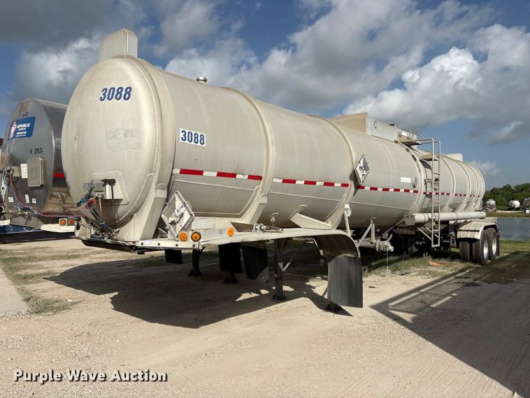1992 Trailmaster fuel trailer