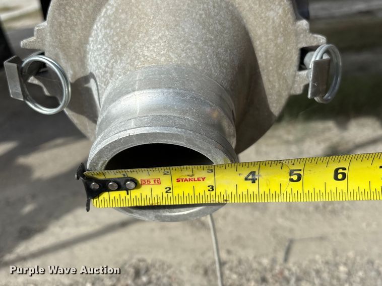 image for item EU0817 1992 Trailmaster fuel trailer