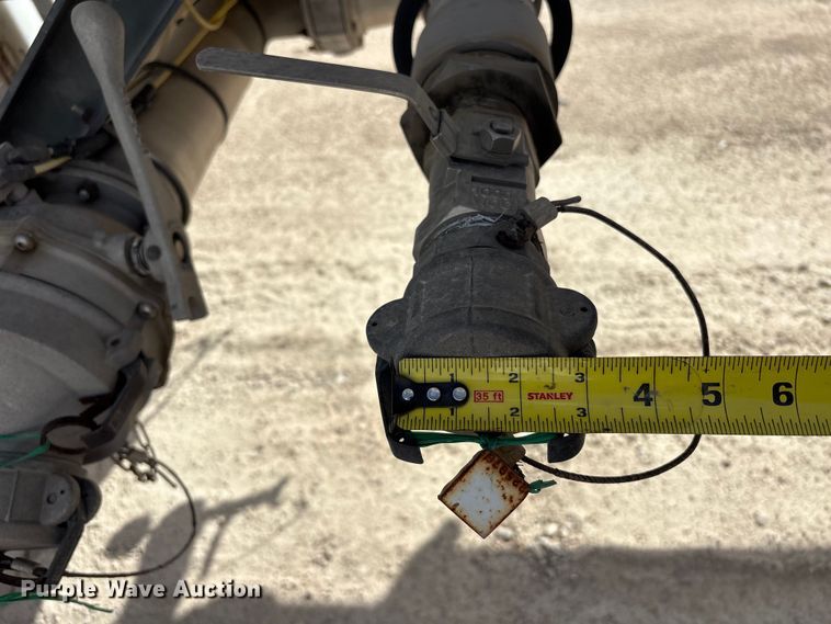 image for item EU0818 2013 Heil Trailer International fuel trailer