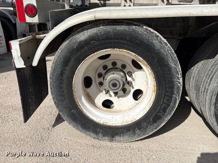 image for item EU0818 2013 Heil Trailer International fuel trailer