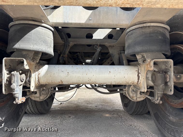 image for item EU0819 2013 Heil Trailer International fuel trailer