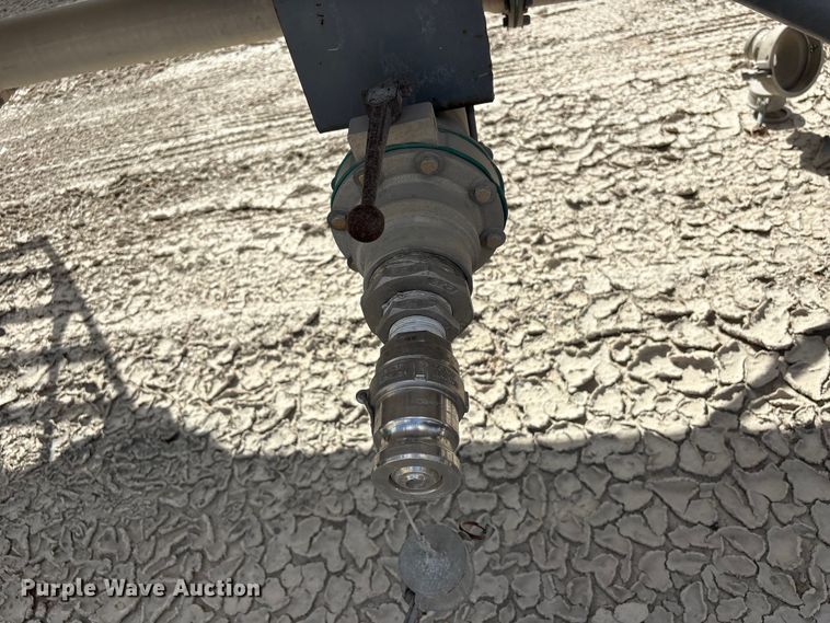 image for item EU0820 1992 Trailermaster fuel trailer