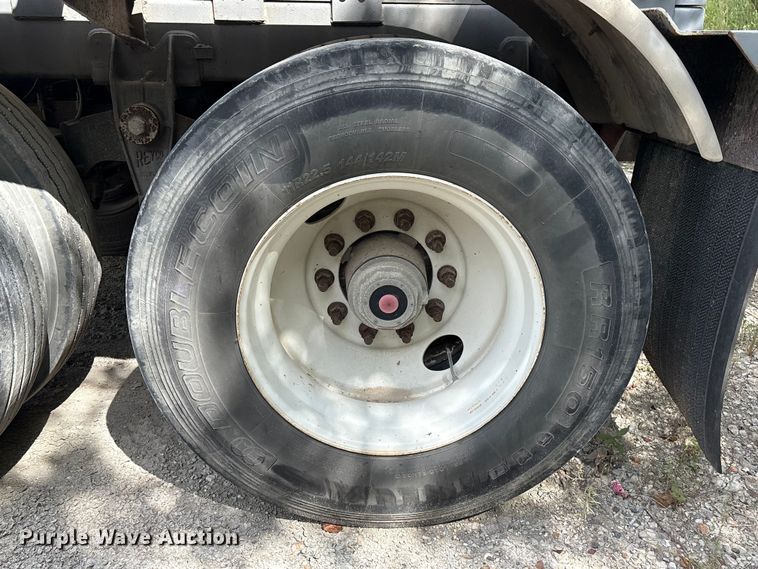 image for item EU0820 1992 Trailermaster fuel trailer