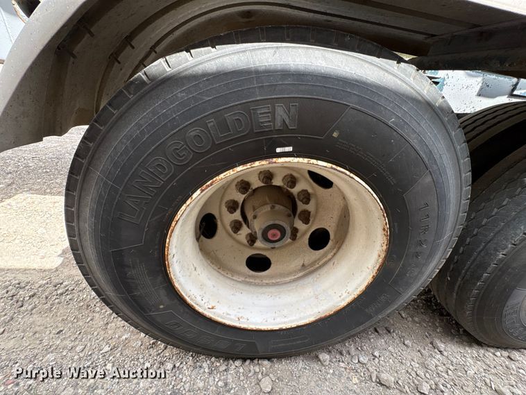 image for item EU0821 1982 Reliable Tank Inc. fuel trailer