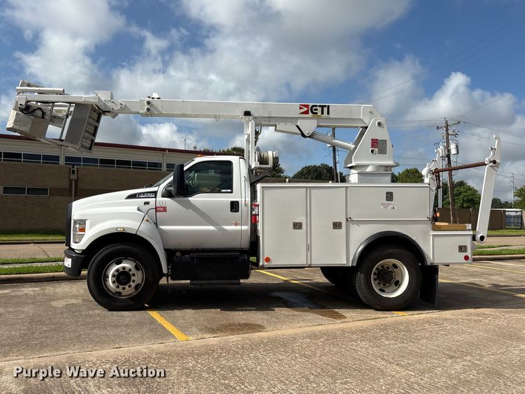 2017 Ford F750
