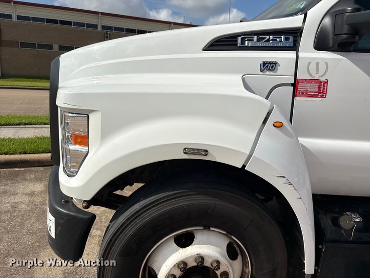 2017 Ford F750