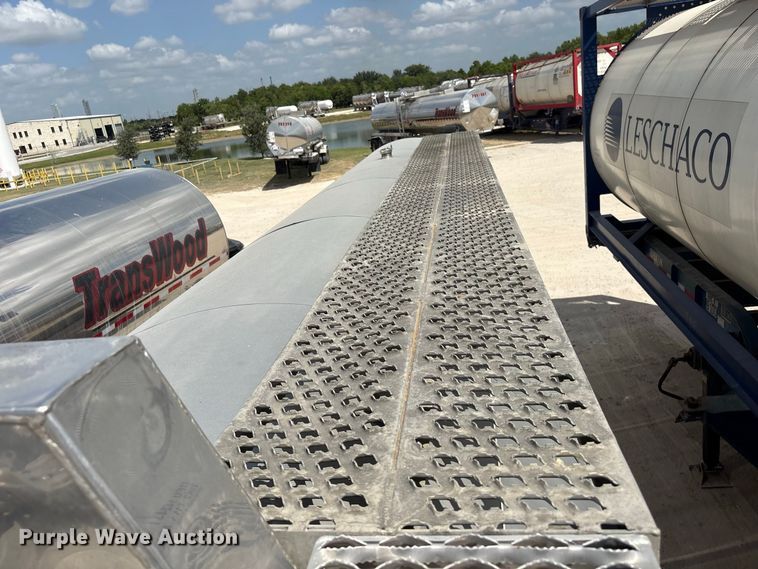 image for item EU0873 1984 Heil fuel trailer