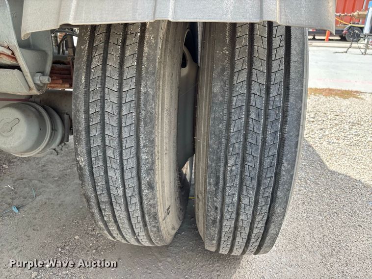 image for item EU0873 1984 Heil fuel trailer