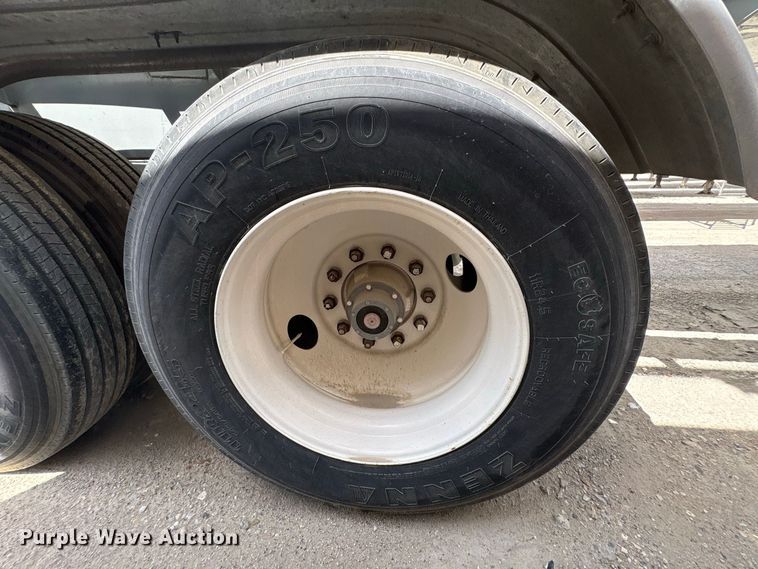 image for item EU0873 1984 Heil fuel trailer