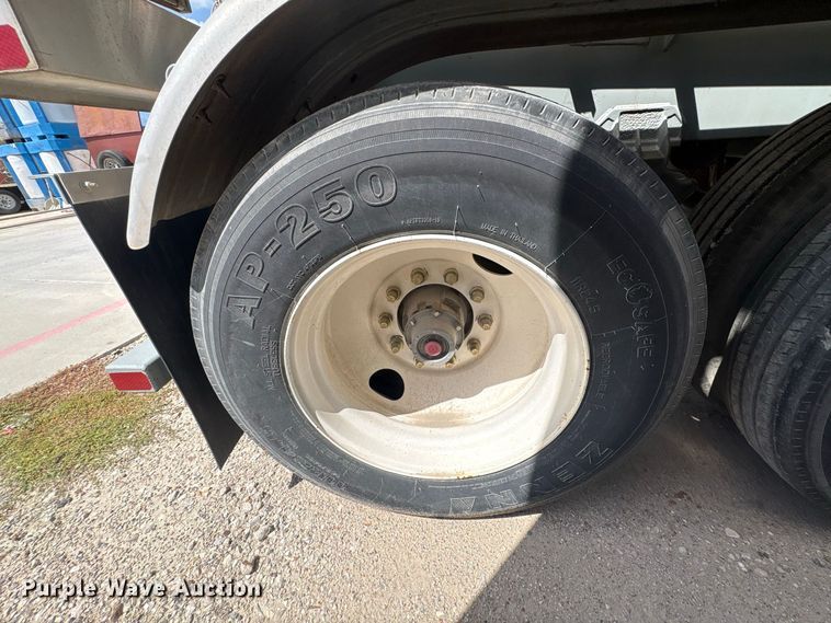 image for item EU0873 1984 Heil fuel trailer