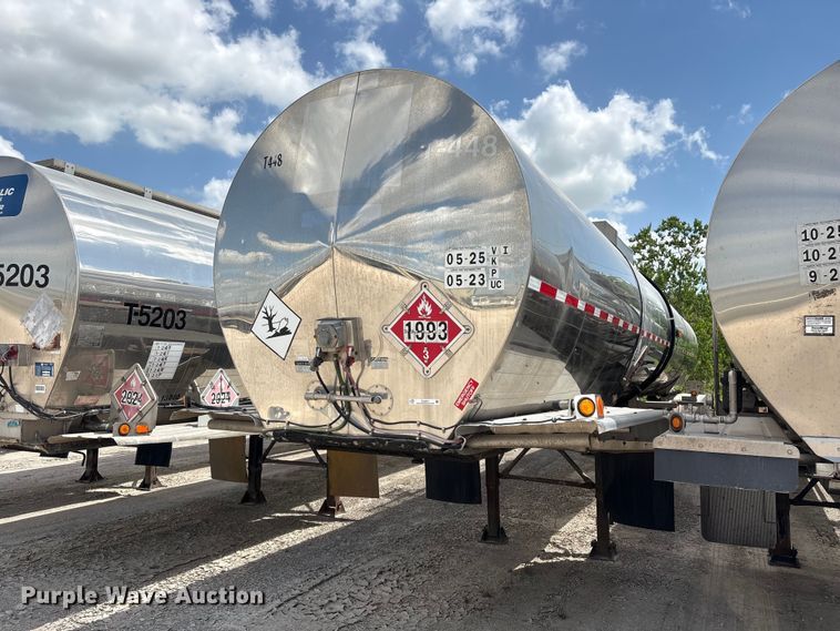 image for item EU0874 1999 Polar Tanks Trailers fuel trailer