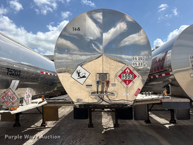 image for item EU0874 1999 Polar Tanks Trailers fuel trailer