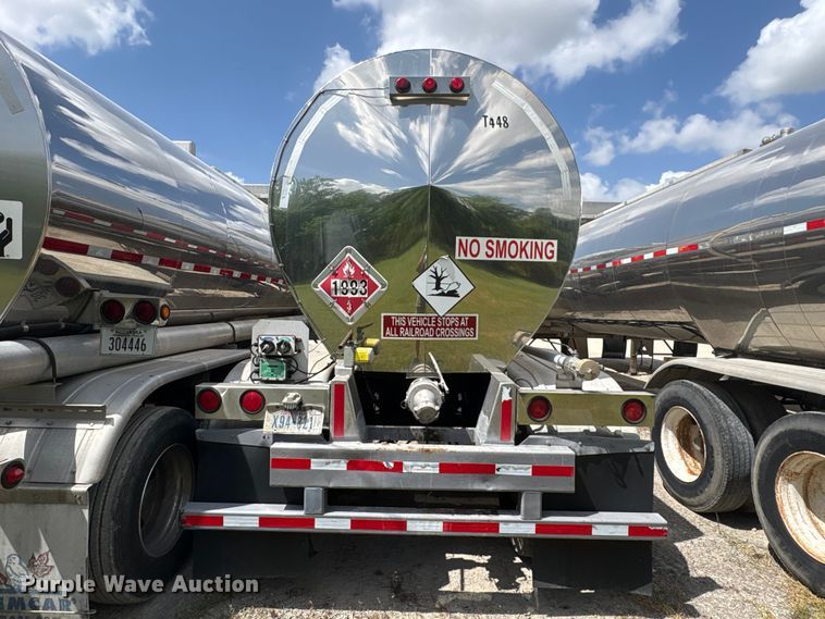 image for item EU0874 1999 Polar Tanks Trailers fuel trailer