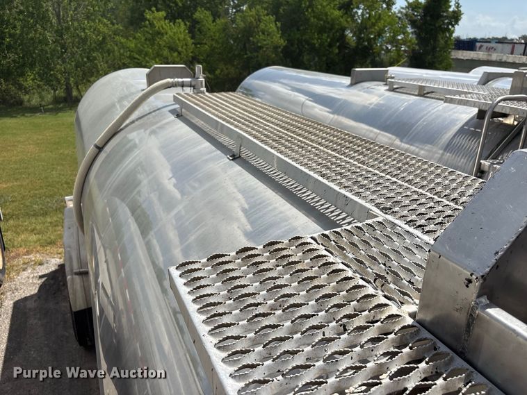 image for item EU0874 1999 Polar Tanks Trailers fuel trailer