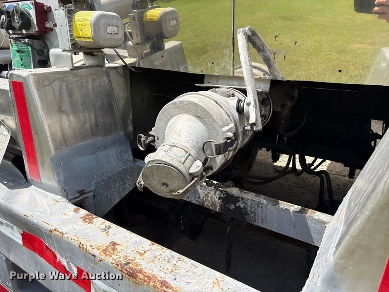 image for item EU0874 1999 Polar Tanks Trailers fuel trailer
