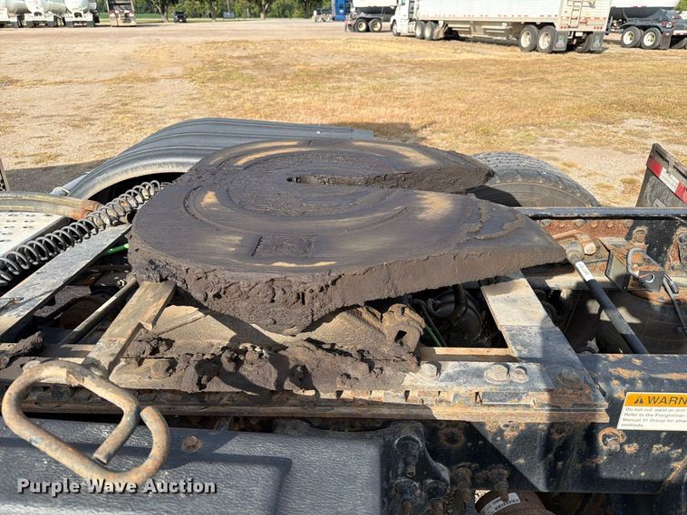 image for item EU0881 2016 Freightliner Cascadia 125 semi truck