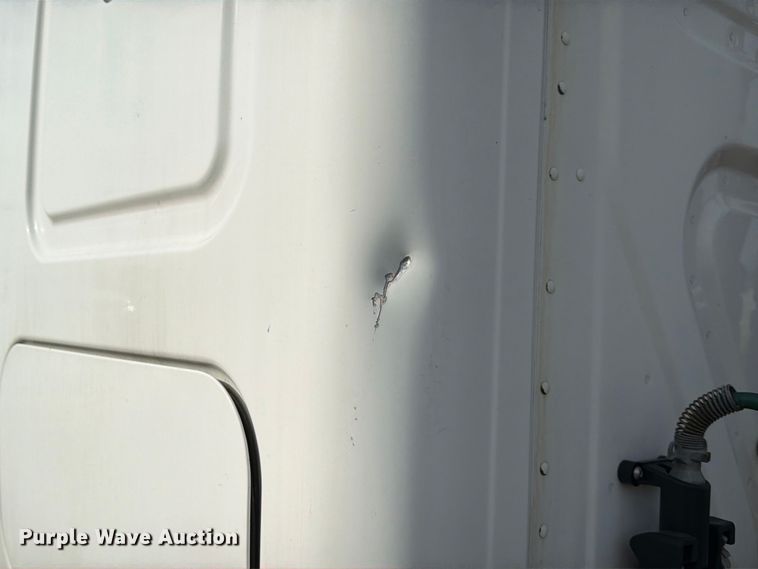 image for item EU0881 2016 Freightliner Cascadia 125 semi truck