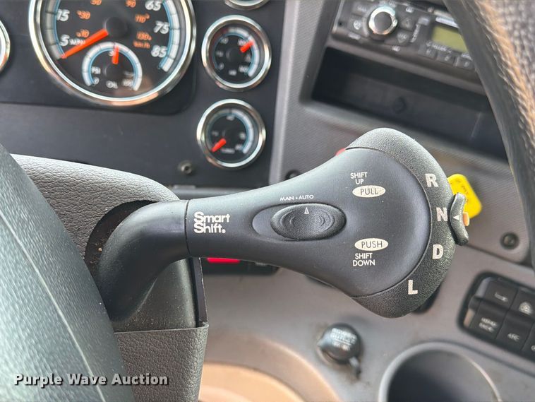 image for item EU0881 2016 Freightliner Cascadia 125 semi truck