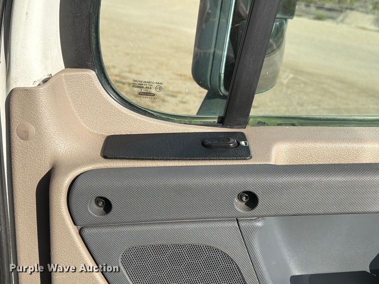 image for item EU0881 2016 Freightliner Cascadia 125 semi truck