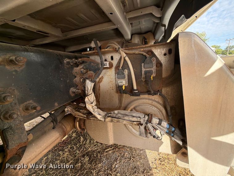 image for item EU0881 2016 Freightliner Cascadia 125 semi truck