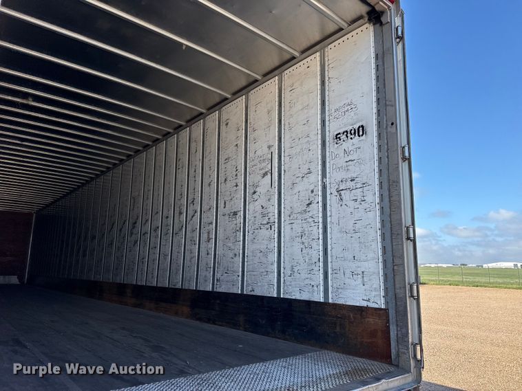 image for item EW4364 2005 Utility VS2DC dry van trailer