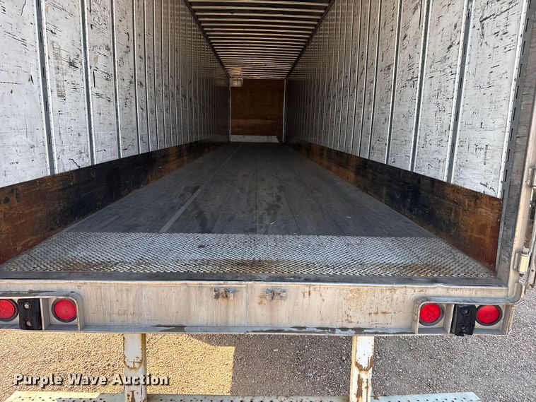 image for item EW4364 2005 Utility VS2DC dry van trailer