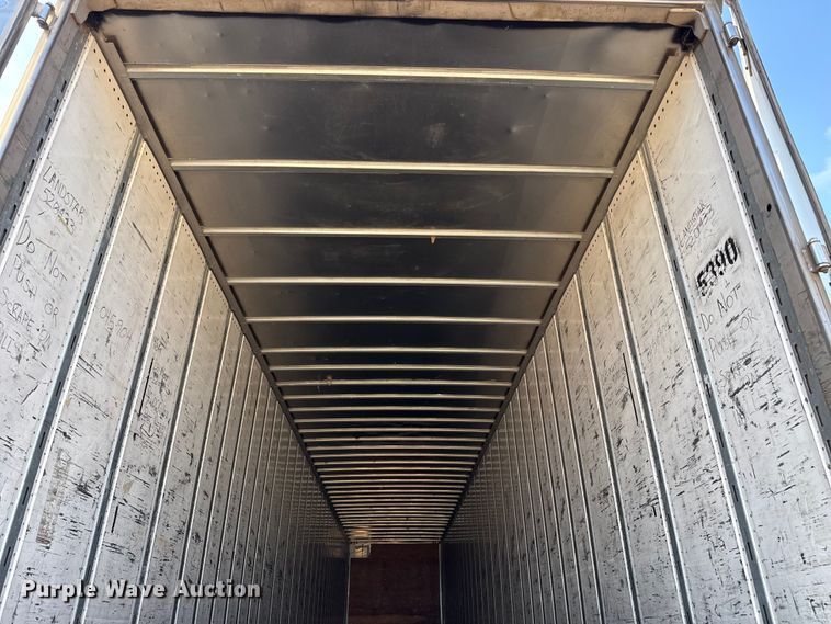 image for item EW4364 2005 Utility VS2DC dry van trailer