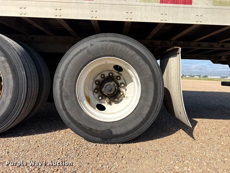 image for item EW4364 2005 Utility VS2DC dry van trailer
