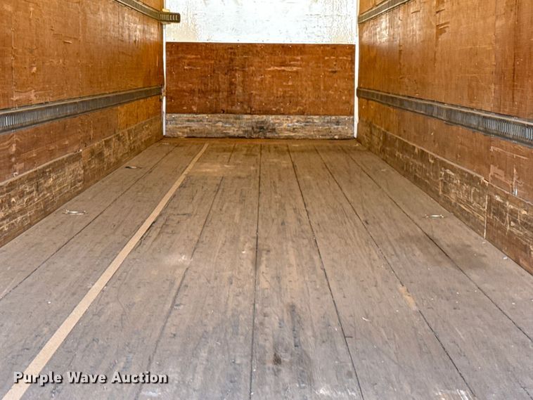 image for item EW4365 2006 Utility VS2DC dry van trailer