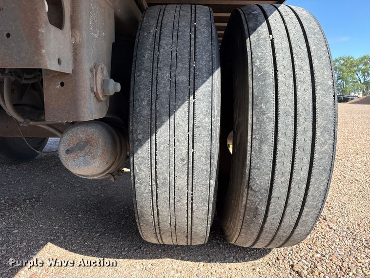 image for item EW4365 2006 Utility VS2DC dry van trailer