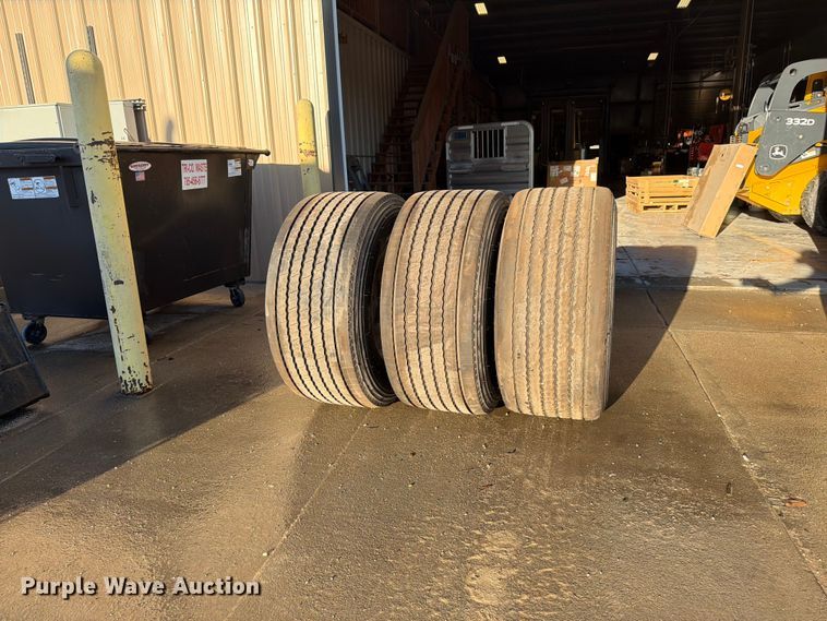 image for item EW5178 (3) Michelin 445/50R22.5 tires and wheels