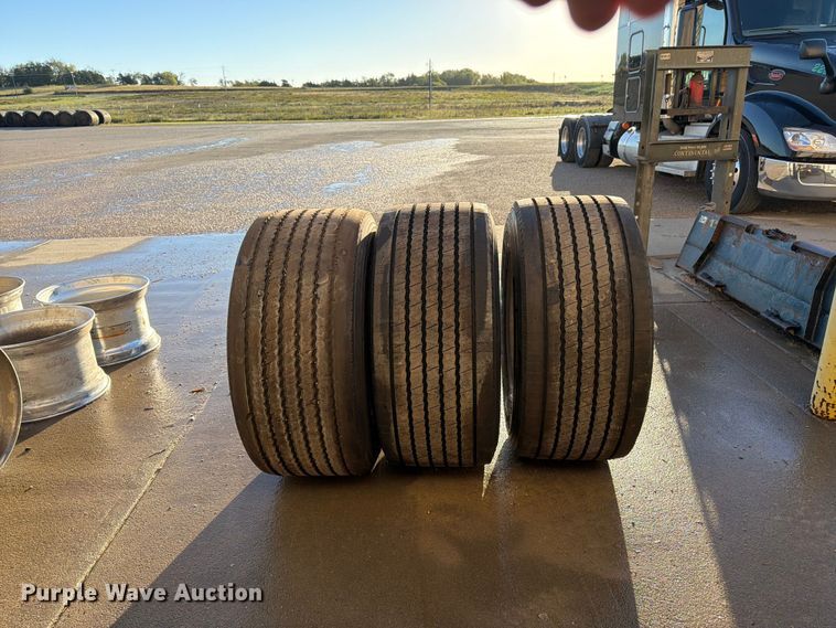 image for item EW5178 (3) Michelin 445/50R22.5 tires and wheels