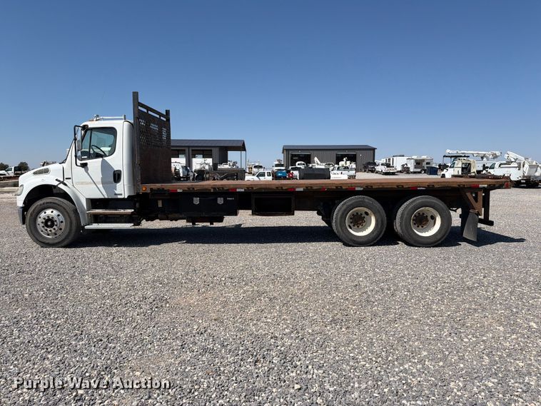 image for item EW8881 2007 Freightliner M2 flatbed truck