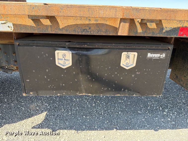 image for item EW8881 2007 Freightliner M2 flatbed truck