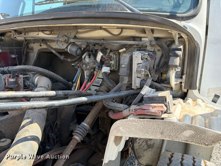 image for item EW8881 2007 Freightliner M2 flatbed truck