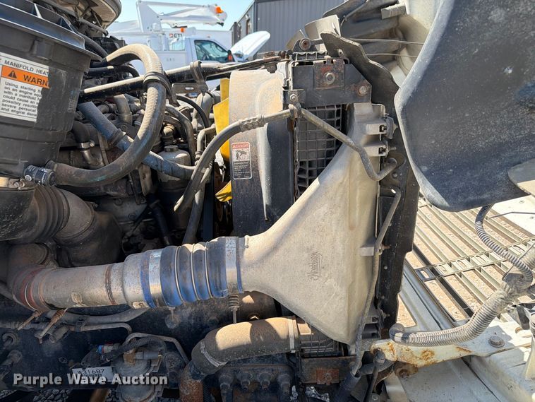 image for item EW8881 2007 Freightliner M2 flatbed truck