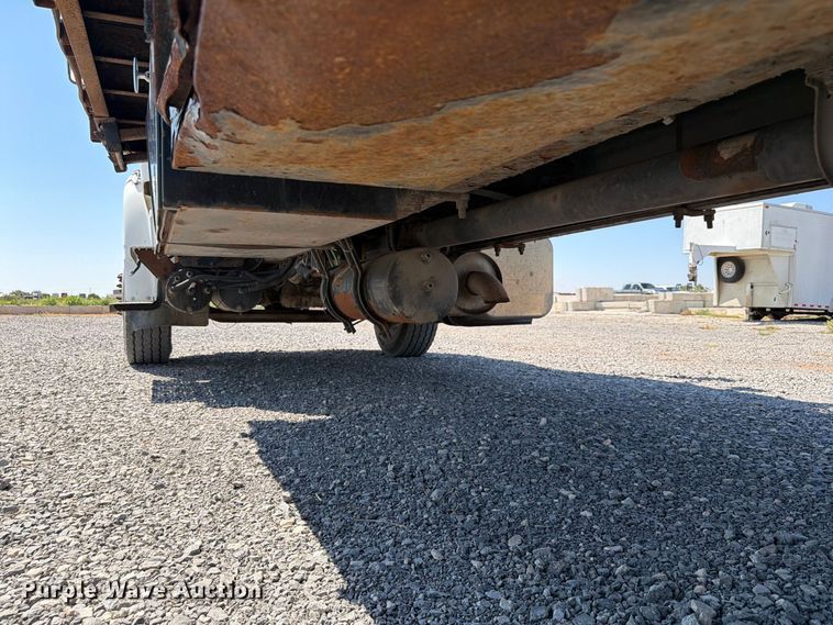 image for item EW8881 2007 Freightliner M2 flatbed truck