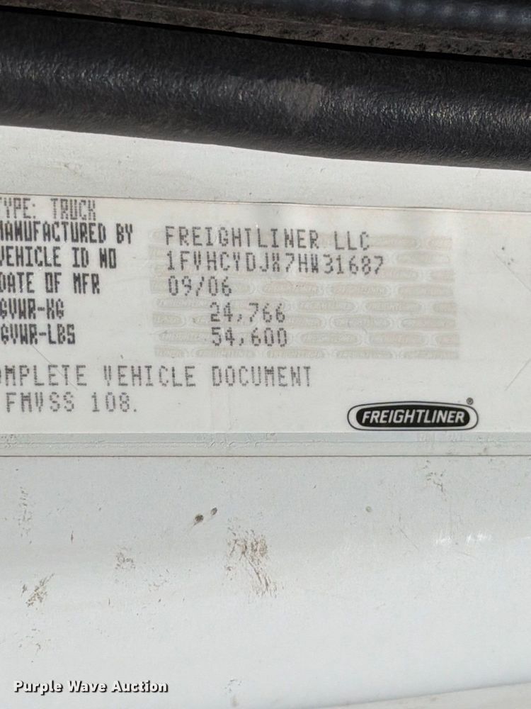 image for item EW8881 2007 Freightliner M2 flatbed truck