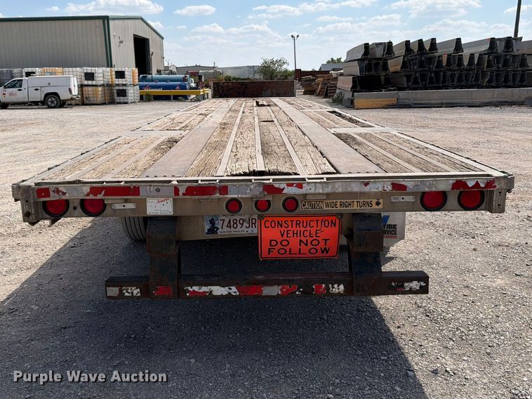 image for item EW8929 1999 Reinke drop deck trailer