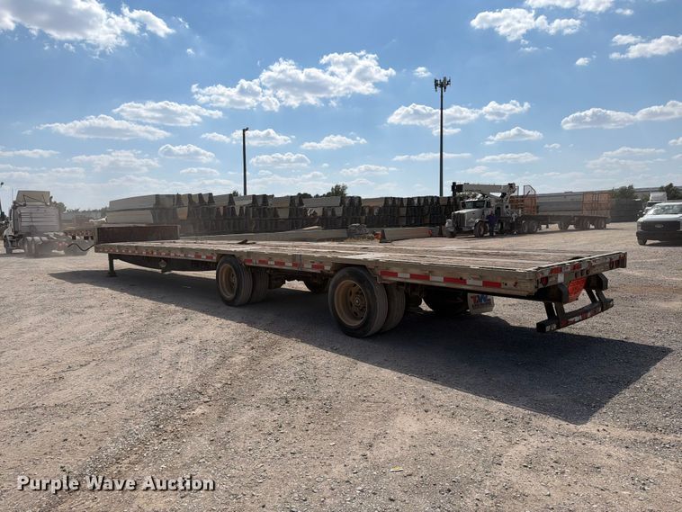 image for item EW8929 1999 Reinke drop deck trailer
