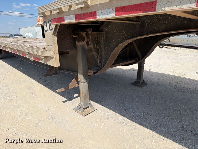 image for item EW8929 1999 Reinke drop deck trailer