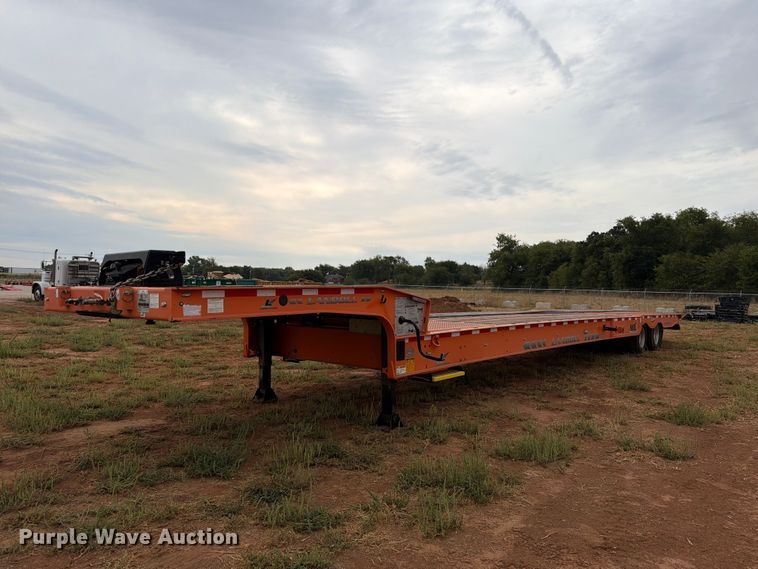 2020 Landoll 930E drop deck hydraulic tail equipment trailer