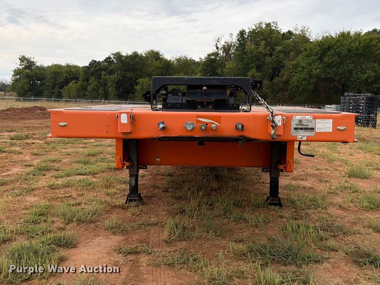 image for item EW8966 2020 Landoll 930E drop deck hydraulic tail equipment trailer