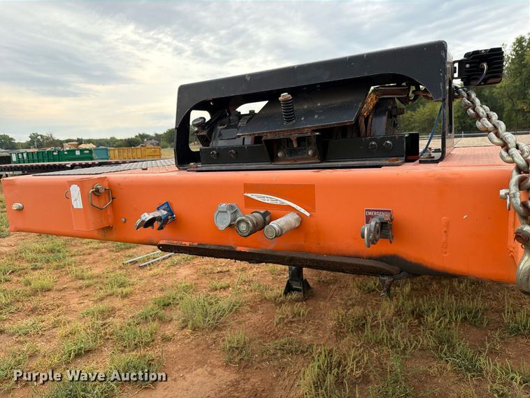 image for item EW8966 2020 Landoll 930E drop deck hydraulic tail equipment trailer