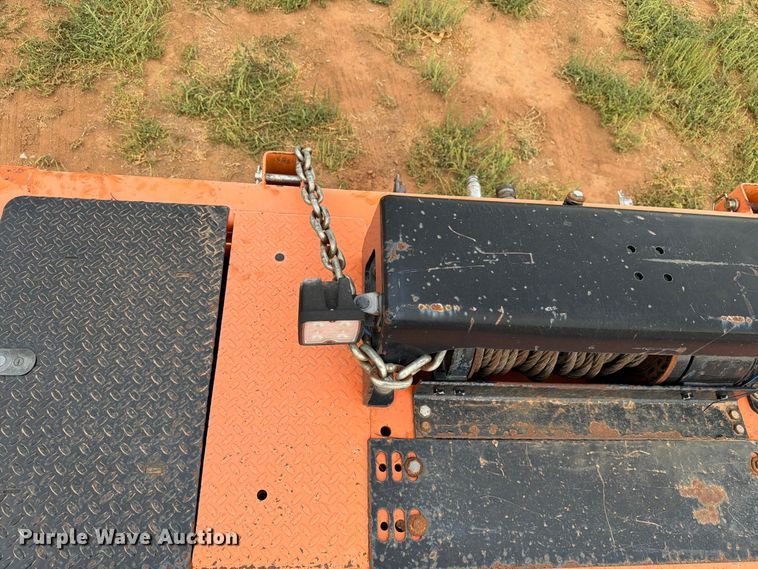image for item EW8966 2020 Landoll 930E drop deck hydraulic tail equipment trailer