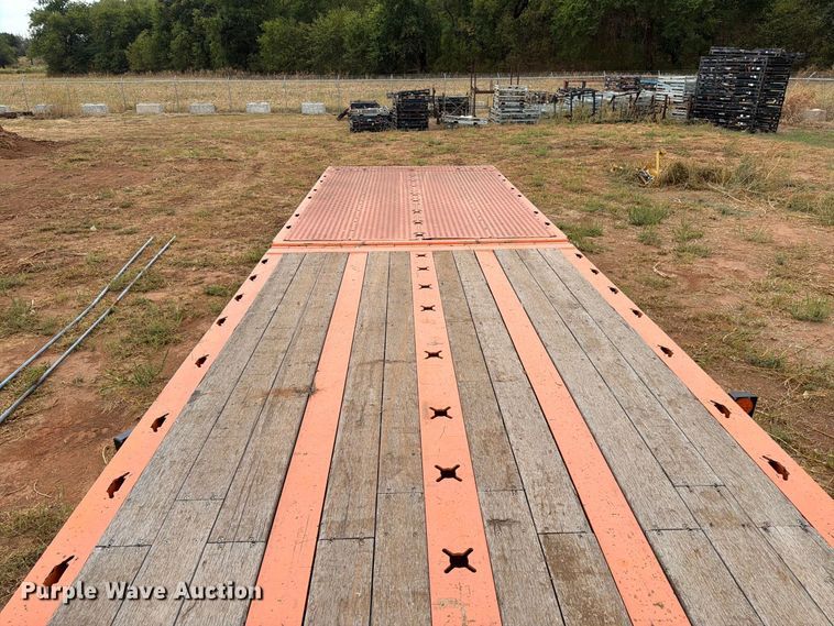 image for item EW8966 2020 Landoll 930E drop deck hydraulic tail equipment trailer