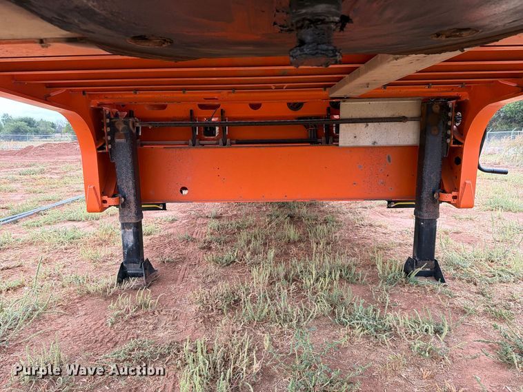 image for item EW8966 2020 Landoll 930E drop deck hydraulic tail equipment trailer
