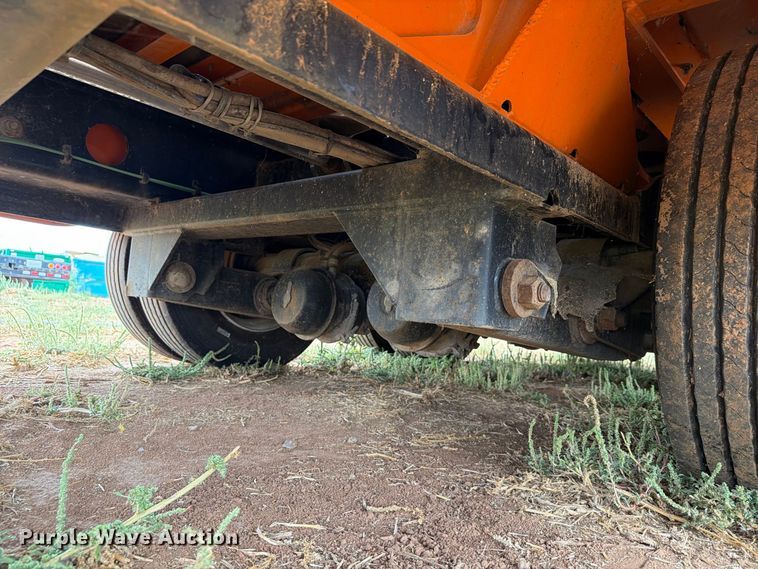 image for item EW8966 2020 Landoll 930E drop deck hydraulic tail equipment trailer