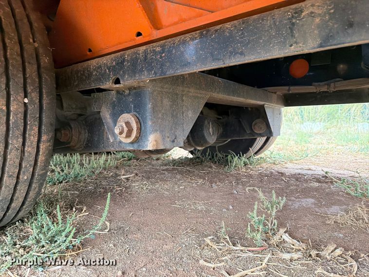 image for item EW8966 2020 Landoll 930E drop deck hydraulic tail equipment trailer