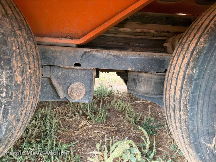 image for item EW8966 2020 Landoll 930E drop deck hydraulic tail equipment trailer